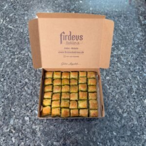 1000 g Spezial-Baklava mit Walnüssen, Kraftkarton
